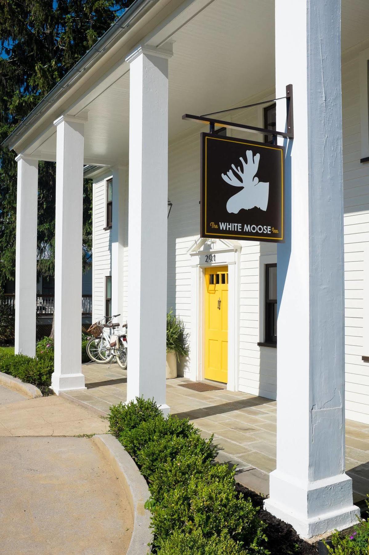 White Moose Inn Washington Exterior photo
